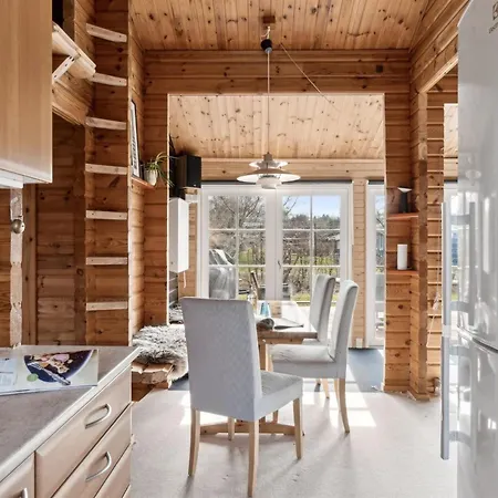 Semesterbostad Tjark - 1-0km From The Sea By Interhome